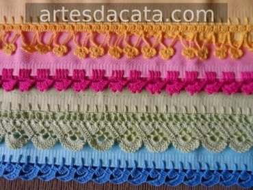 Toalhas Coloridas com Bico de Crochê Carreira Única