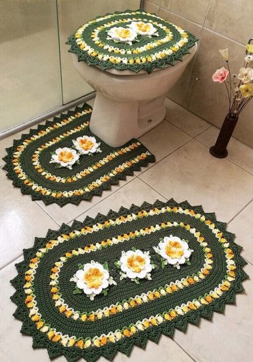 Jogo de Banheiro de Crochê Verde Escuro com Flores Laranjas